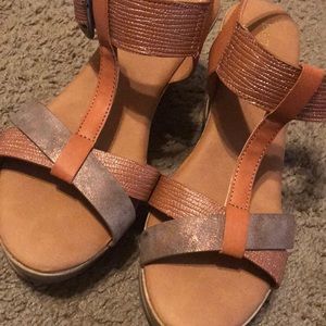 Bamboo boutique wedges
